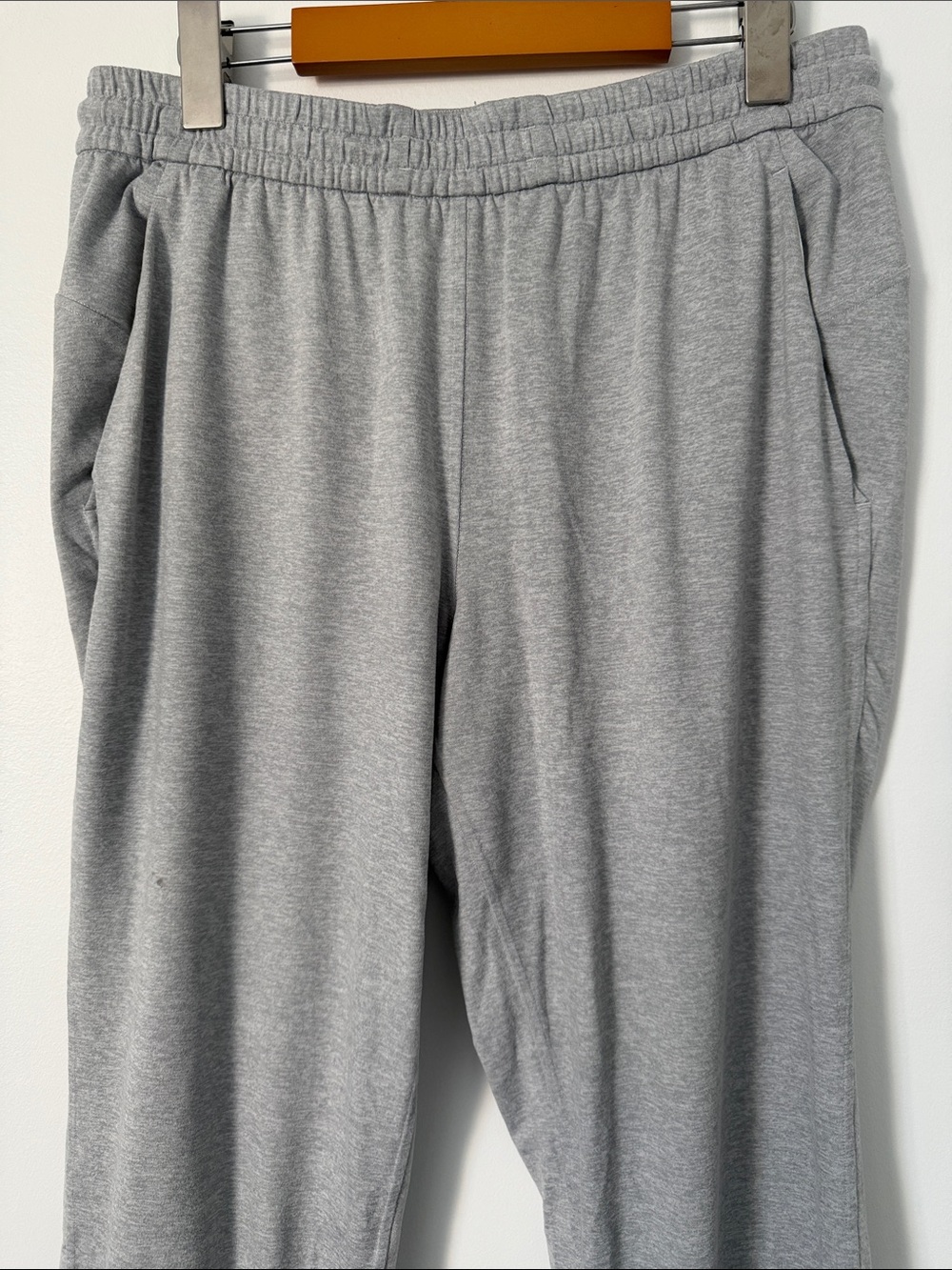 Lululemon Soft Jersey Classic-Fit Mid-Rise Jogger - Picture 2 of 7